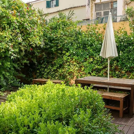Apartment Plum Guide - Amalia
